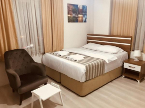Larok Hotel